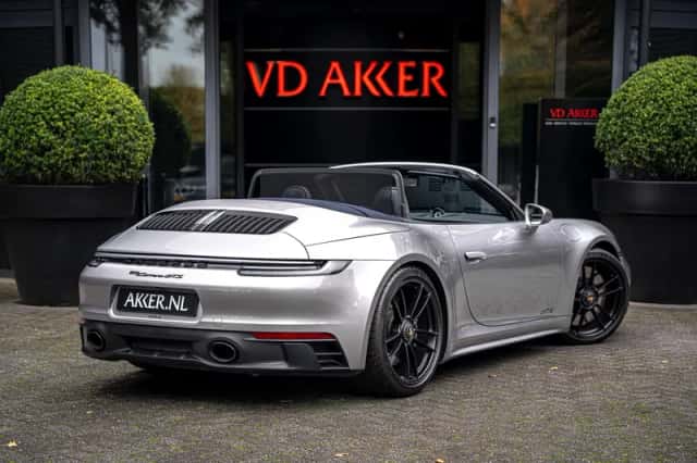 Porsche 992 Carrera GTS (2023) thumbnail 2
