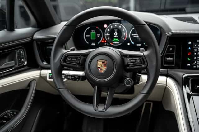 Porsche Panamera (2025) thumbnail 11