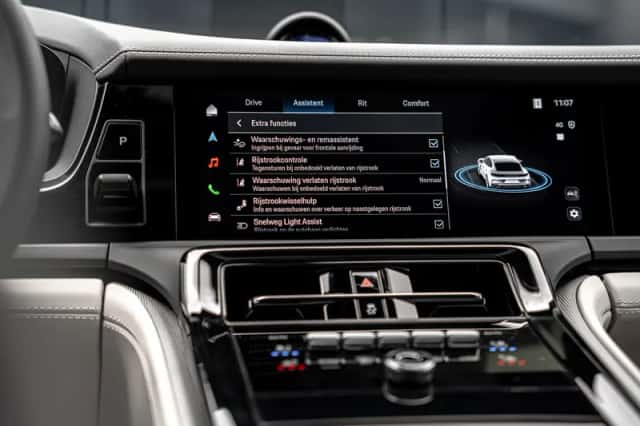 Porsche Panamera (2025) thumbnail 12