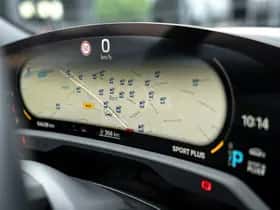 Porsche Taycan (2023) thumbnail 22