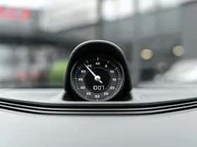 Porsche Taycan (2023) thumbnail 23