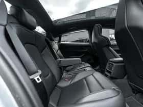 Porsche Taycan (2023) thumbnail 5