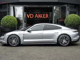 Porsche Taycan (2023) thumbnail 6