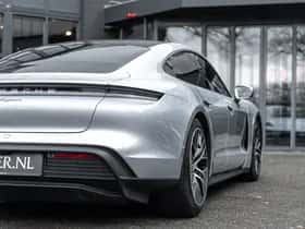 Porsche Taycan (2023) thumbnail 10