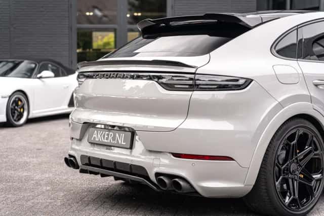 Porsche Cayenne (2022) thumbnail 2