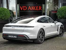 Porsche Taycan (2023) thumbnail 2