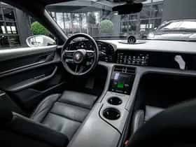 Porsche Taycan (2023) thumbnail 3