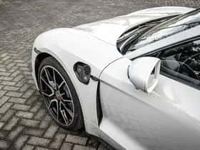 Porsche Taycan (2023) thumbnail 22