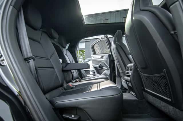 Porsche Cayenne E-Hybrid (2024) thumbnail 5