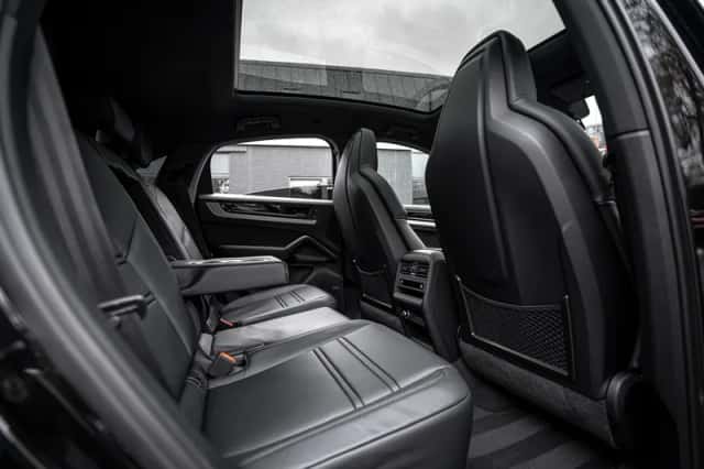 Porsche Cayenne E-Hybrid (2025) thumbnail 5