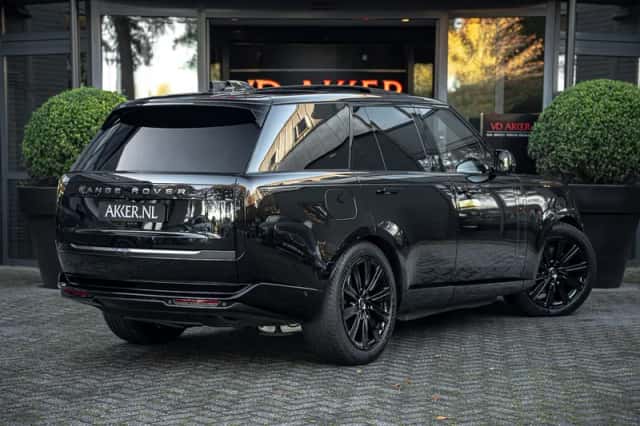 Range Rover P550e Autobiography (2026) thumbnail 2