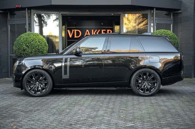 Range Rover P550e Autobiography (2026) thumbnail 6