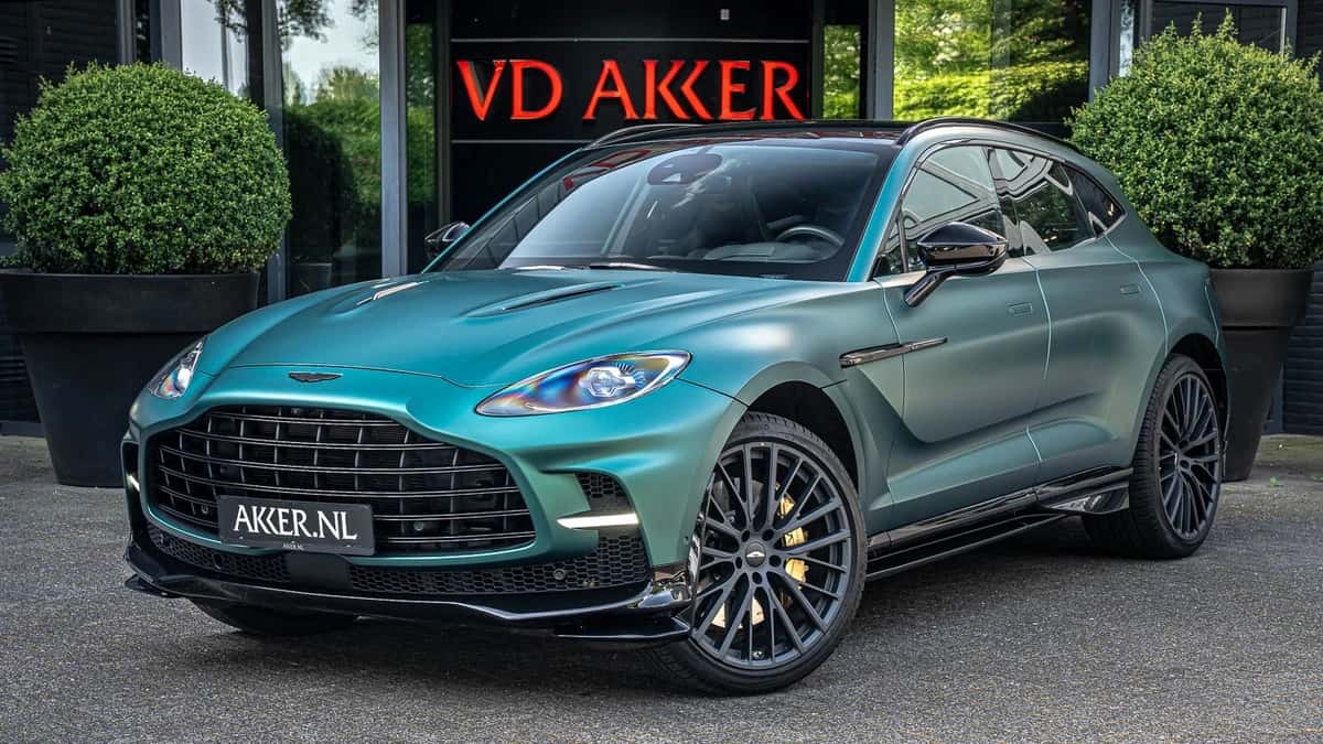 Aston Martin DBX707 (2023) — foto 1