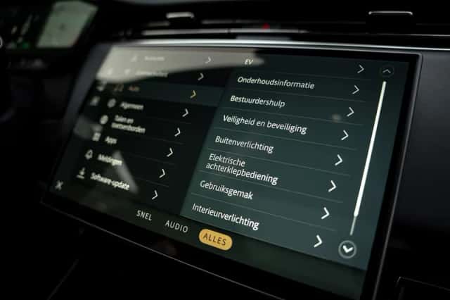Range Rover Sport P460e Dynamic SE (2025) thumbnail 14