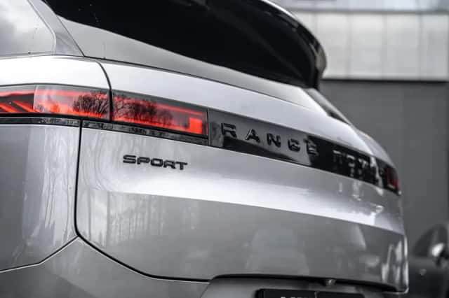 Range Rover Sport P460e Dynamic SE (2025) thumbnail 17
