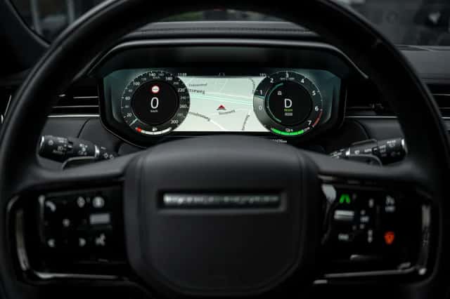 Range Rover Sport P460e Dynamic SE (2025) thumbnail 18
