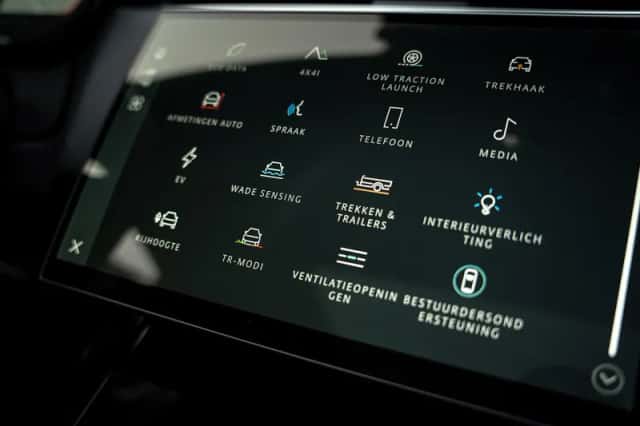 Range Rover Sport P460e Dynamic SE (2025) thumbnail 26