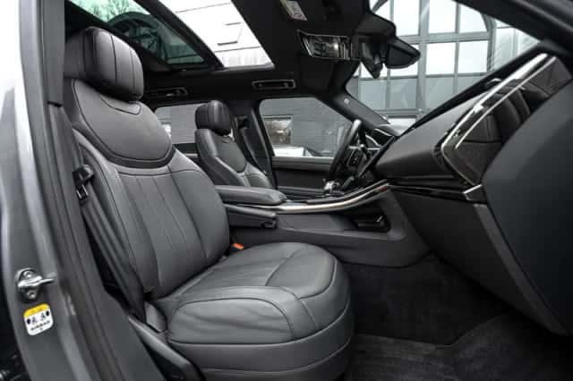 Range Rover Sport P460e Dynamic SE (2025) thumbnail 4