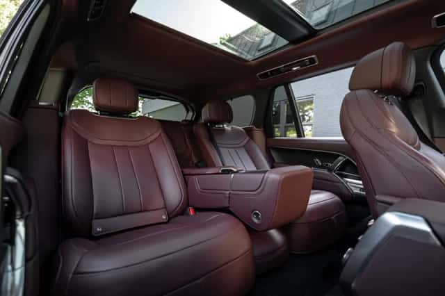 Land Rover Range Rover (2023) thumbnail 5