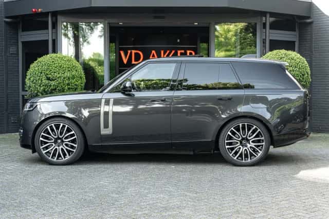 Land Rover Range Rover (2023) thumbnail 6