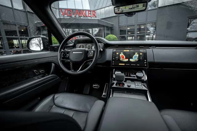 Range Rover Sport P510e First (2023) thumbnail 3