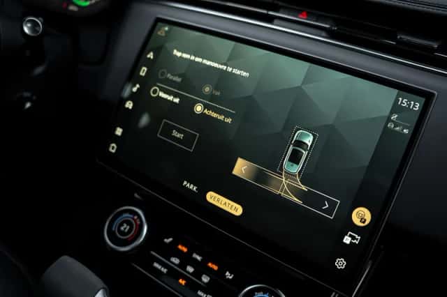 Range Rover Sport P510e First (2023) thumbnail 24