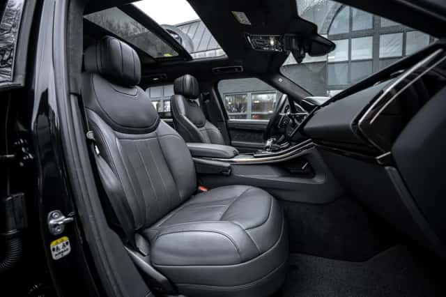 Range Rover Sport P510e First (2023) thumbnail 4
