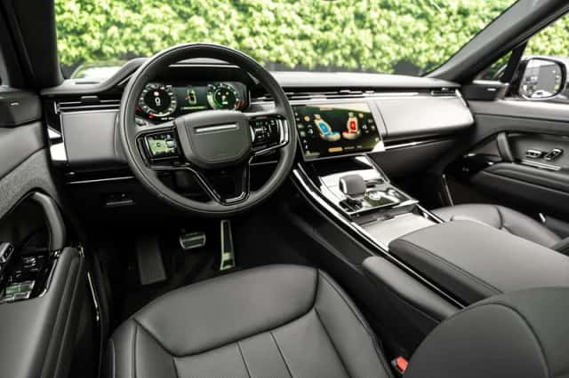 Land Rover Range Rover Sport (2026) thumbnail 3
