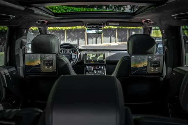 Range Rover Sport P530 First (2023) thumbnail 28