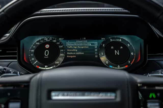 Range Rover Sport P530 First (2023) thumbnail 32