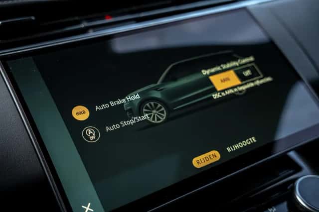 Range Rover Sport P530 First (2023) thumbnail 39