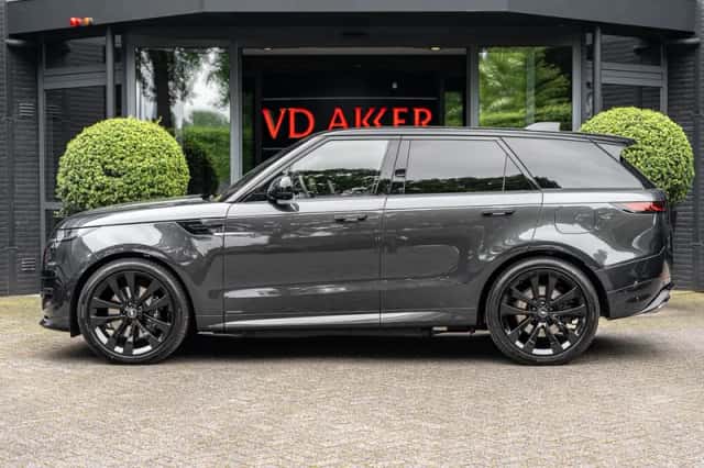 Land Rover Range Rover Sport (2026) thumbnail 6