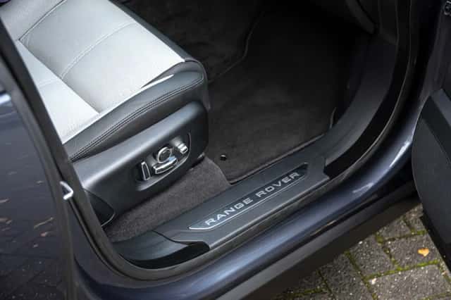 Range Rover Velar P400e Dynamic HSE (2024) thumbnail 35