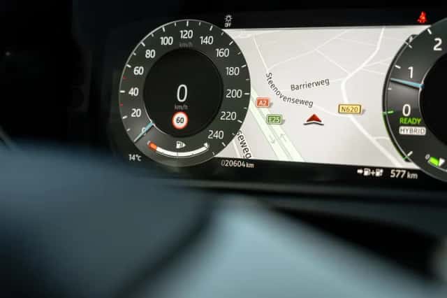 Range Rover Velar P400e Dynamic HSE (2024) thumbnail 37