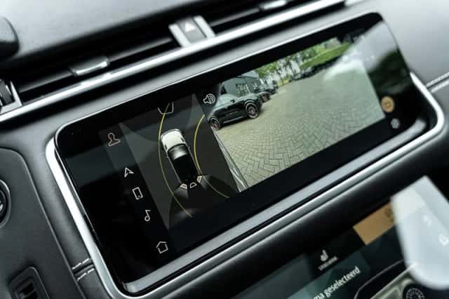 Range Rover Velar P400e R-Dynamic S (2024) thumbnail 15