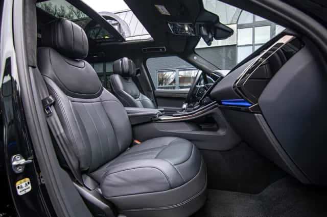 Land Rover Range Rover Sport (2023) thumbnail 4