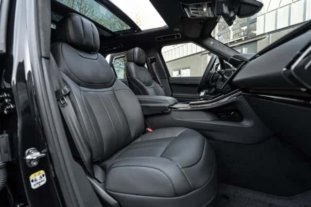Land Rover Range Rover Sport (2026) thumbnail 4