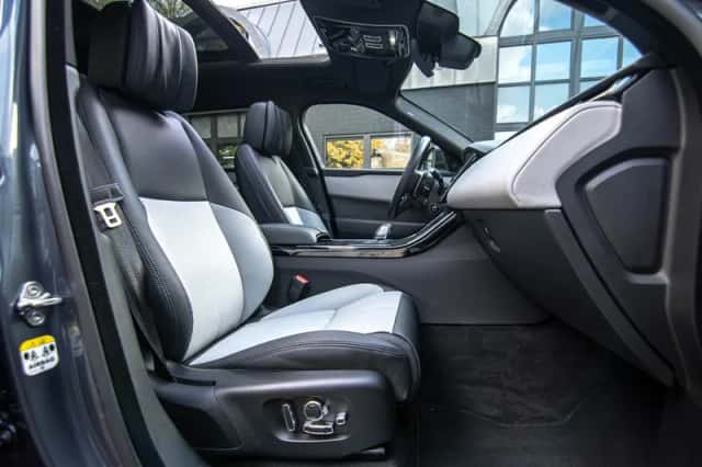 Land Rover Range Rover Velar (2024) thumbnail 4