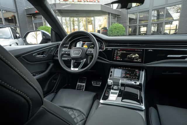 Audi Q8 (2024) thumbnail 3