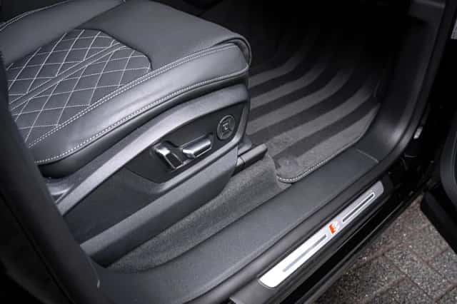 Audi Q8 (2024) thumbnail 4