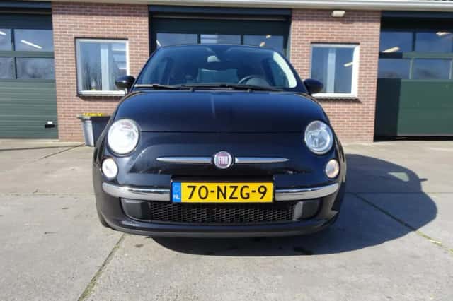 Fiat 500 (2011) thumbnail 2