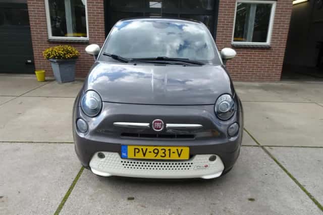 Fiat 500 (2014) thumbnail 2