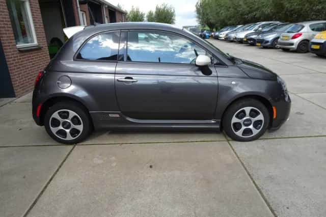 Fiat 500 (2014) thumbnail 4