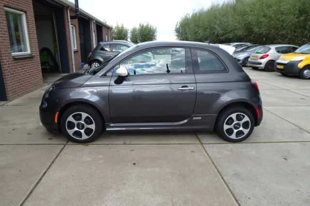 Fiat 500 (2014) thumbnail 5