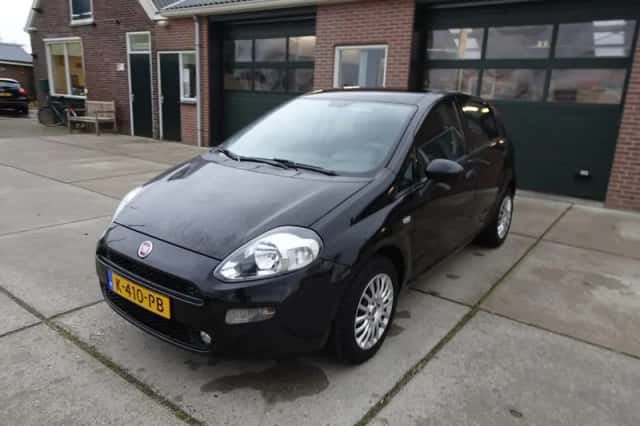 Fiat Punto (2017) thumbnail 1