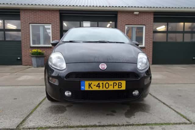 Fiat Punto (2017) thumbnail 2