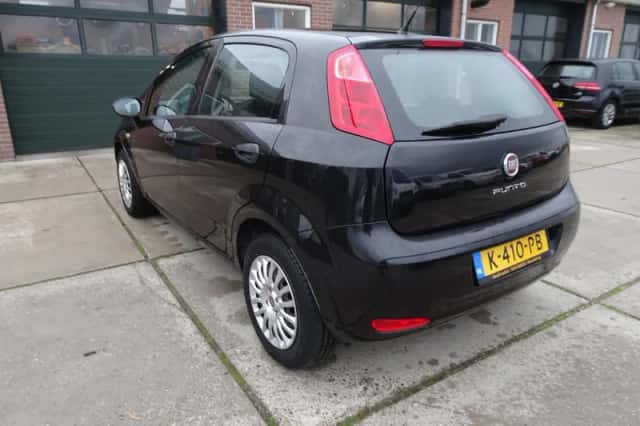 Fiat Punto (2017) thumbnail 5