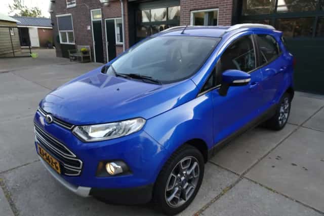 Ford EcoSport (2015) thumbnail 1