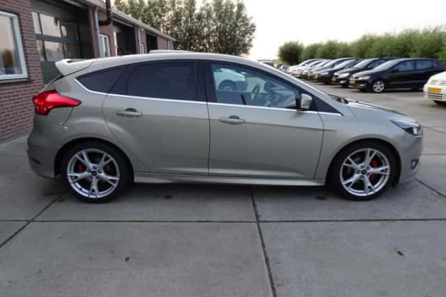 Ford Focus (2016) thumbnail 4