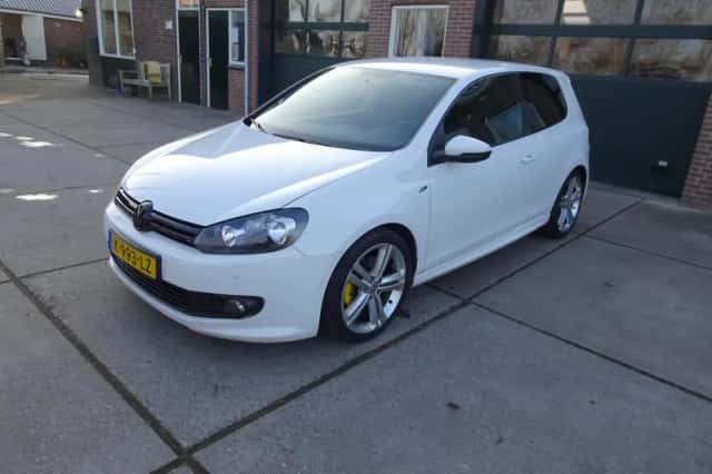 Volkswagen Golf (2010) thumbnail 1